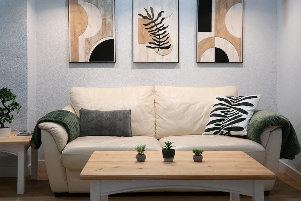 Apartamentos Alfaqueque B Sewilla Zewnętrze zdjęcie